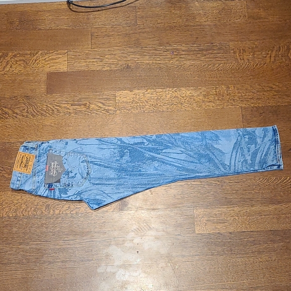 Levi's Slim Taper Distressed Jeans - Picture 2 of 4